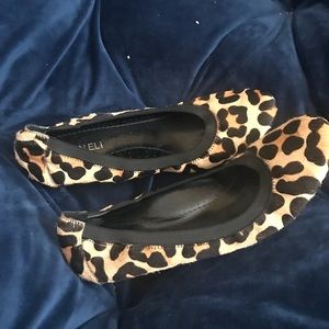 Soft leopard print shoes